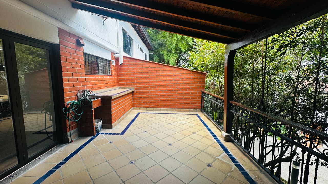 Casa en arriendo en el poblado