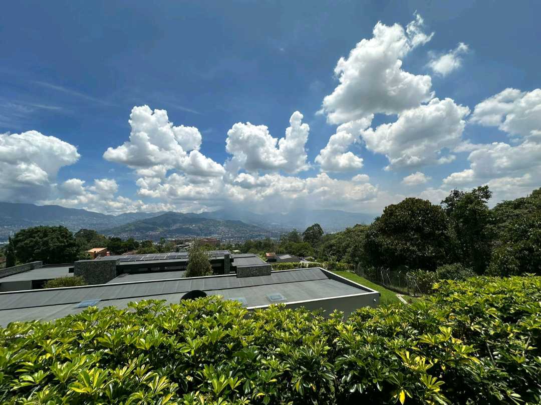 Casa en arriendo Envigado Portón de 4 casas LSR #3