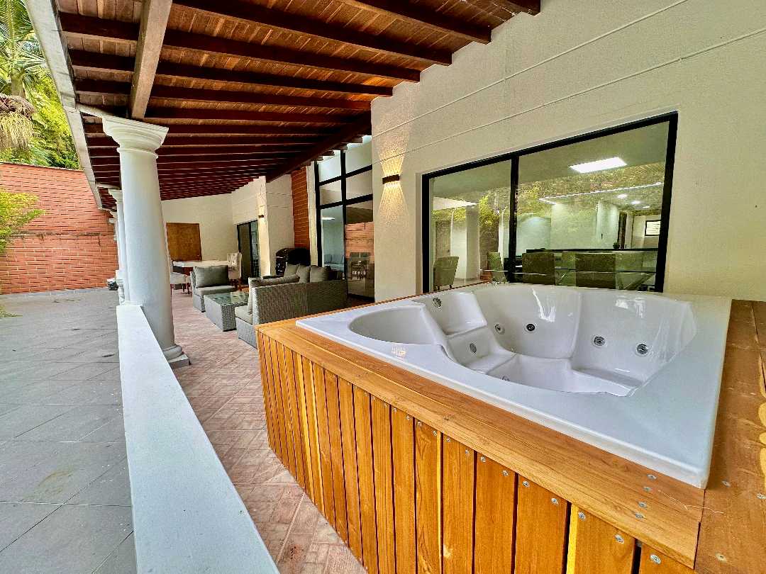 Casa en arriendo La Calera MY