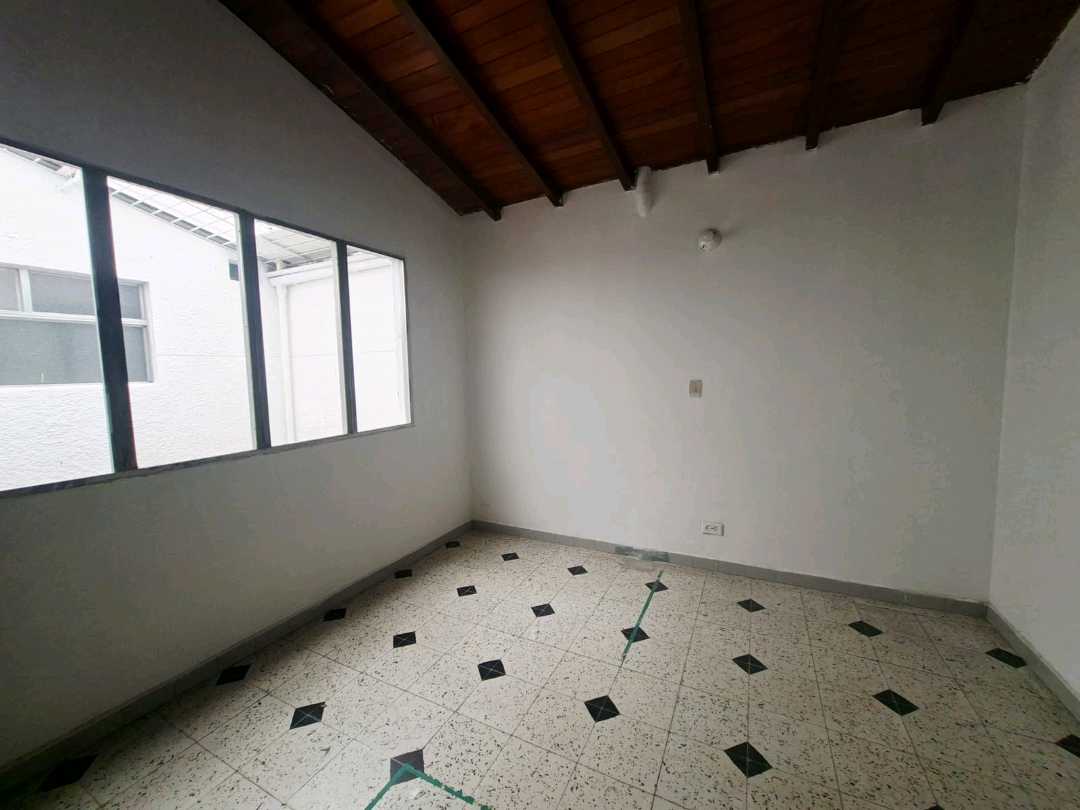 Casa en arriendo Laureles ideal para oficina, cerca al mall Laureles