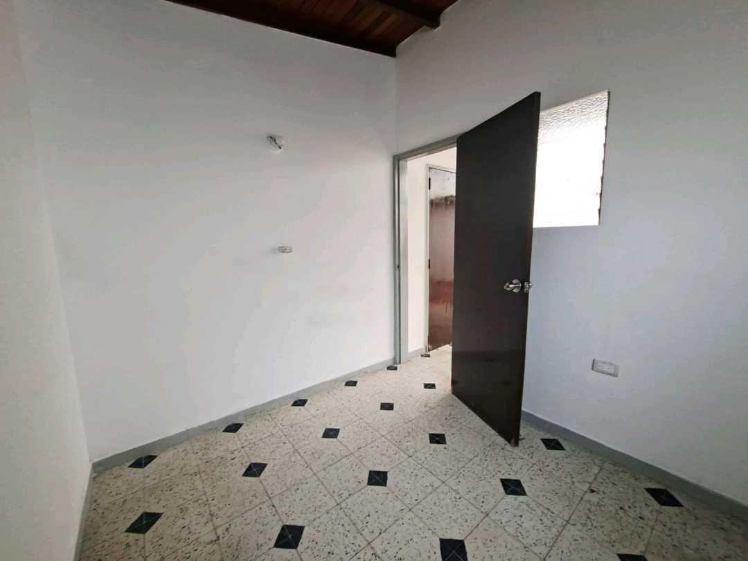 Casa en arriendo Laureles ideal para oficina, cerca al mall Laureles