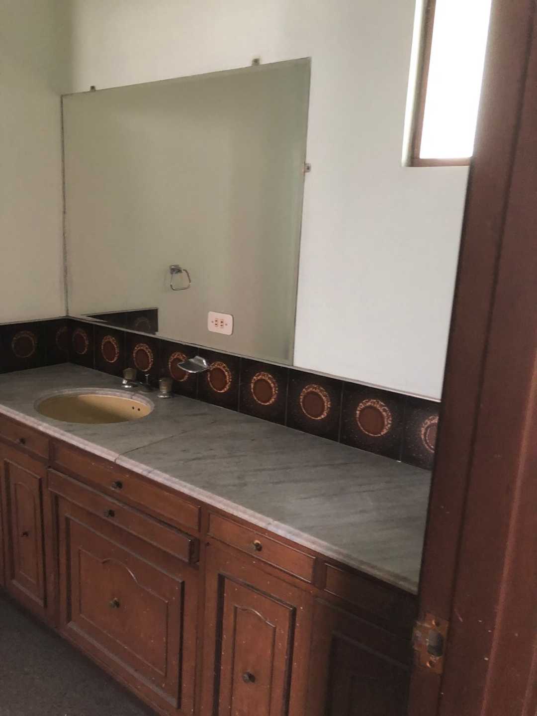 Casa en arriendo Laureles para oficina o arriendo 328mts2
