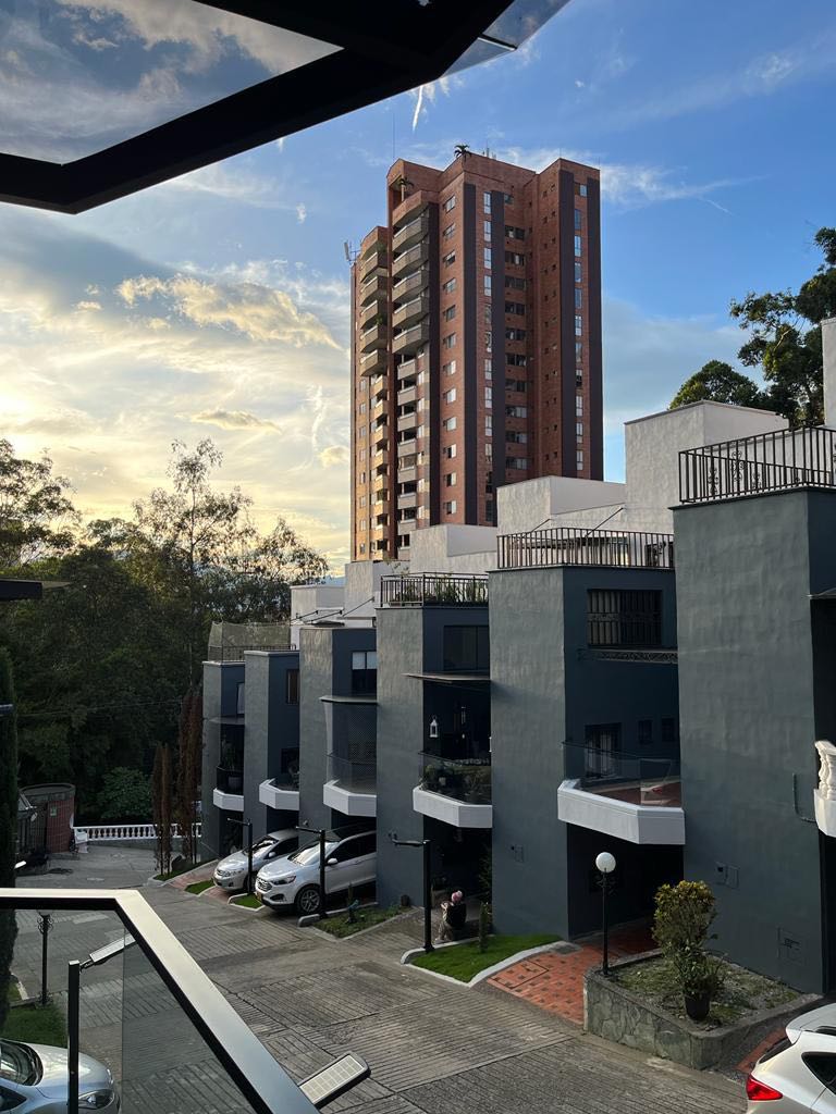 Casa en arriendo o venta en el poblado
