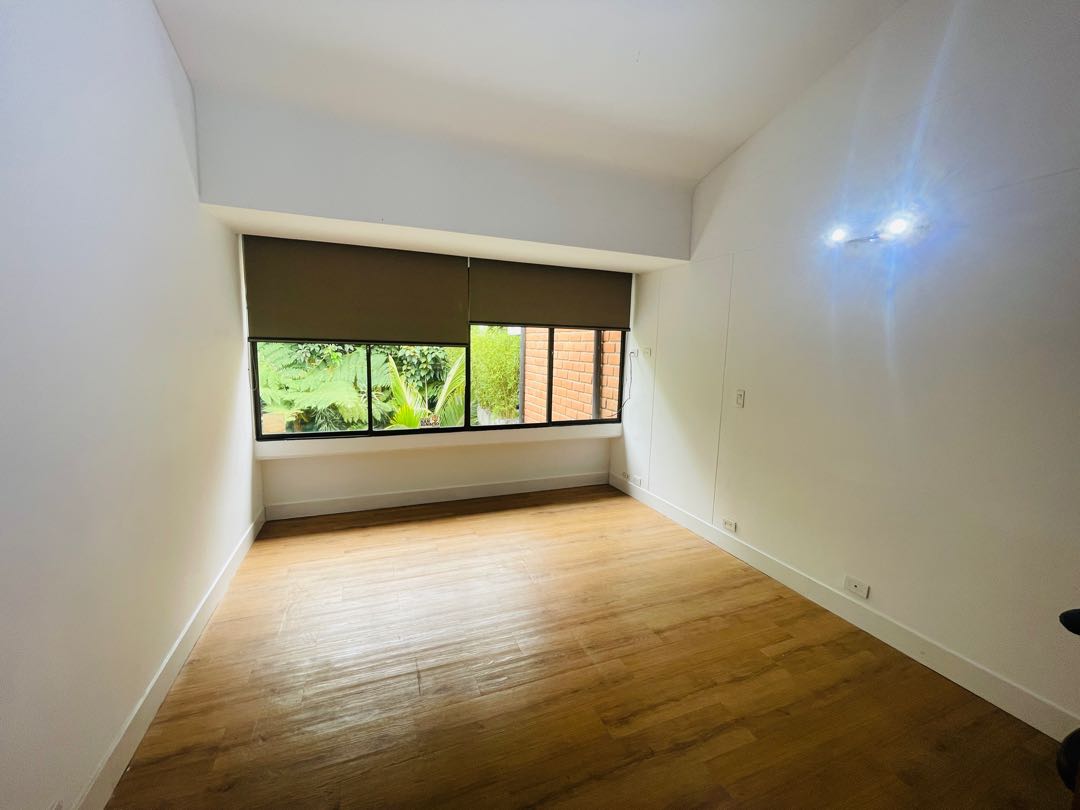 Casa en arriendo por la superior