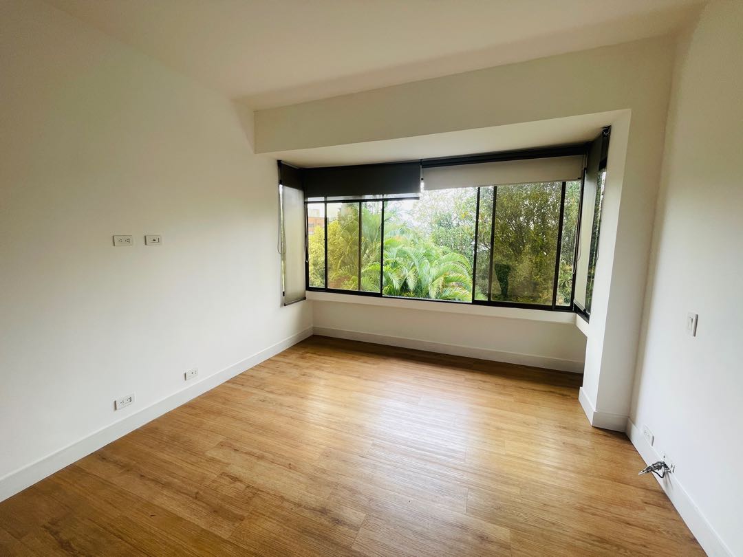 Casa en arriendo por la superior