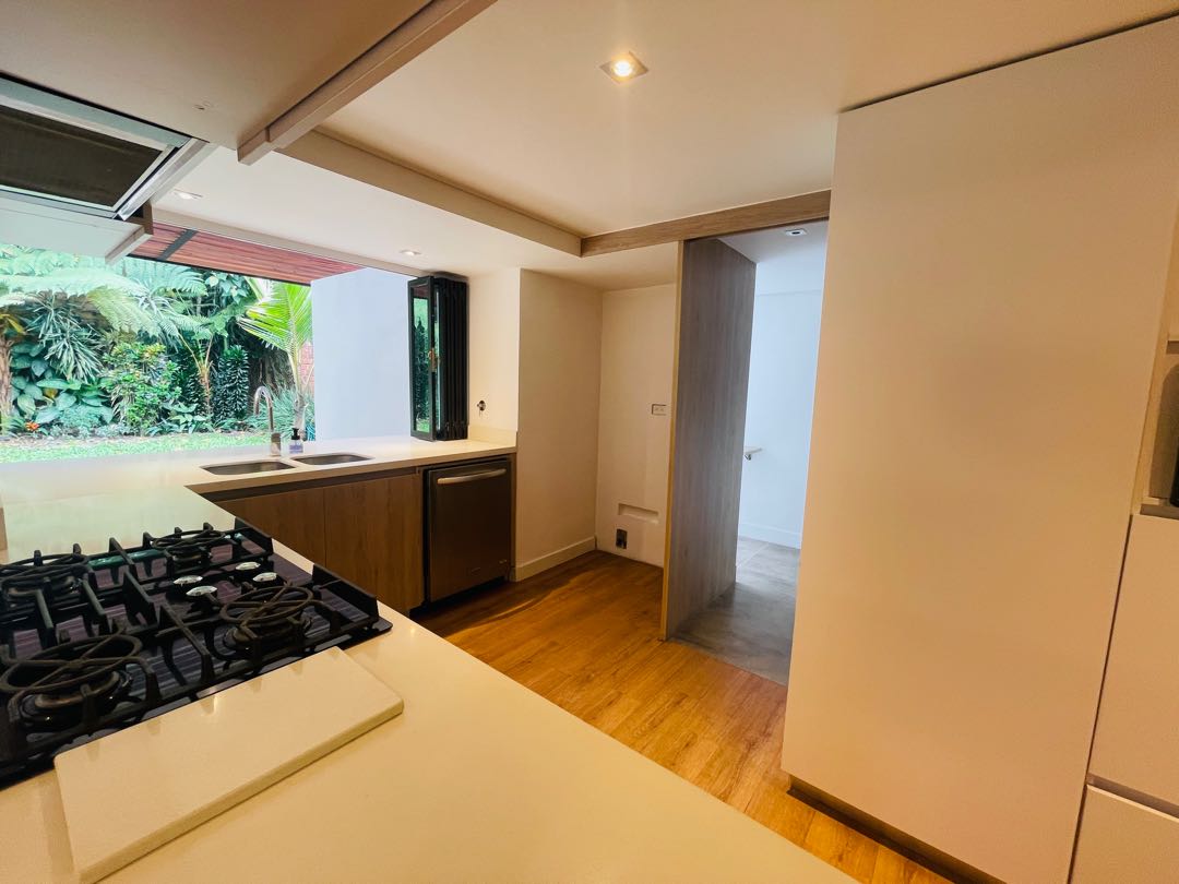 Casa en arriendo por la superior