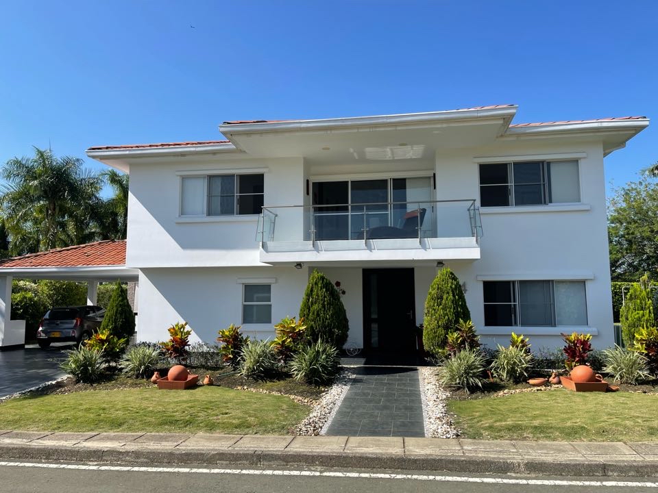 CASA EN BOSQUES DE LA VIGA PANCE CALI