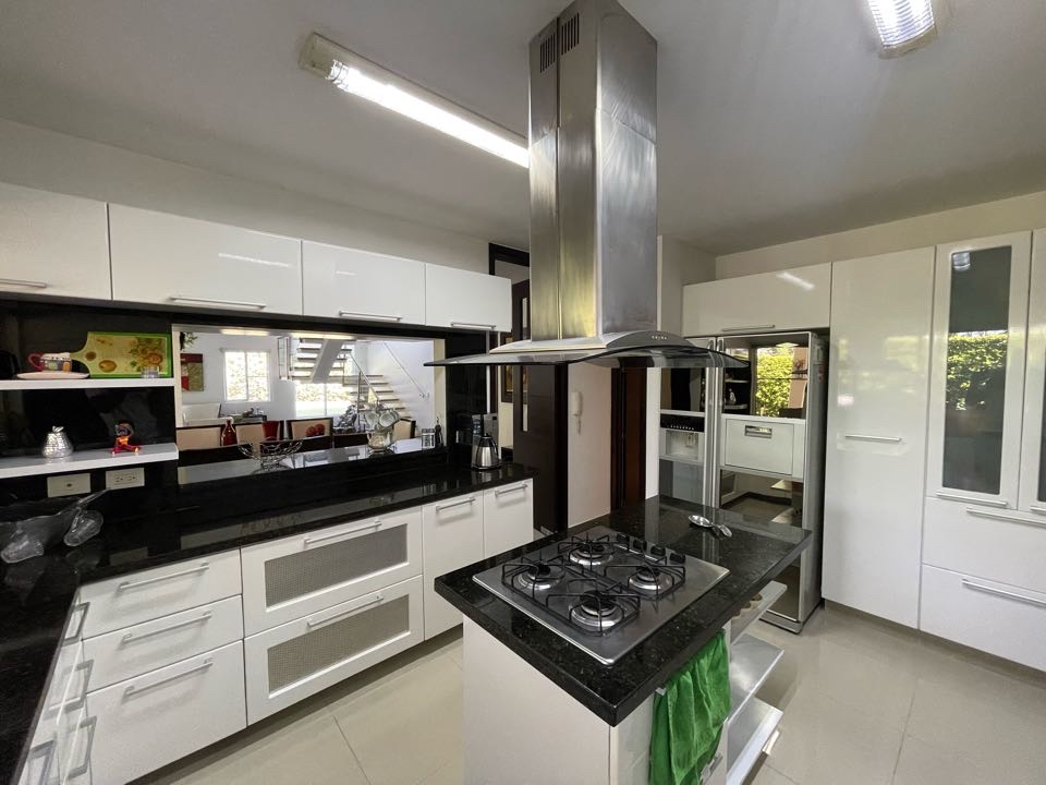 CASA EN BOSQUES DE LA VIGA PANCE CALI