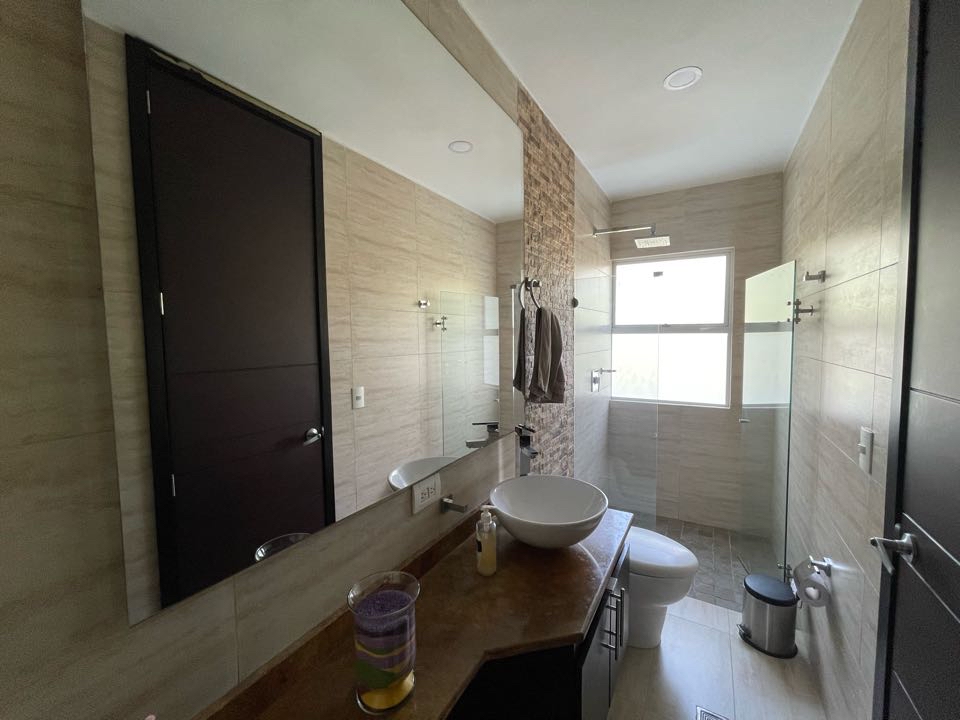 CASA EN BOSQUES DE LA VIGA PANCE CALI