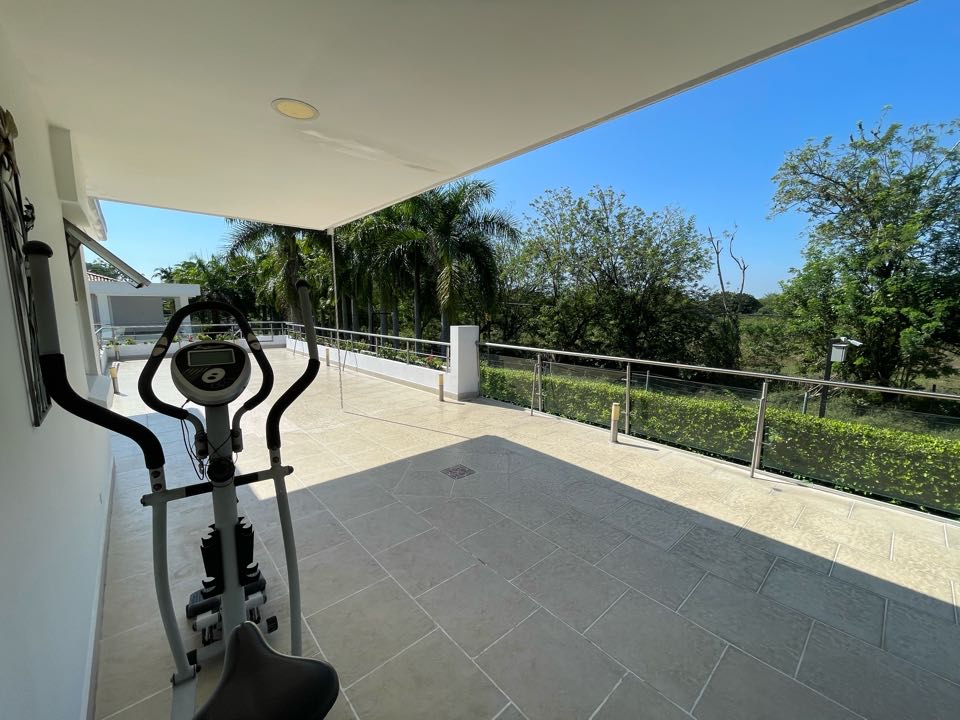 CASA EN BOSQUES DE LA VIGA PANCE CALI