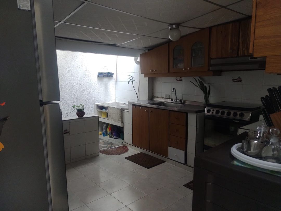 CASA EN VENTA AL NORTE  DE LA CIUDAD DE CALI  BARRIO LA MERCED