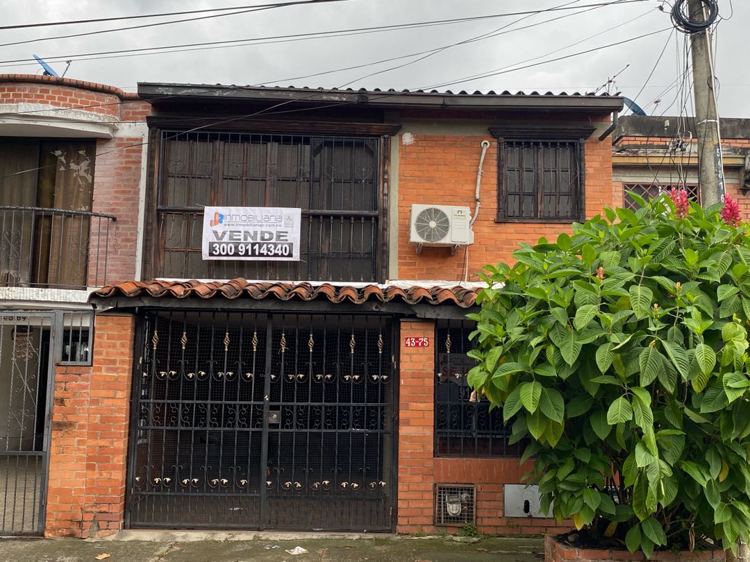 CASA EN VENTA AL SUR DE CALI - BARRIO CANEY