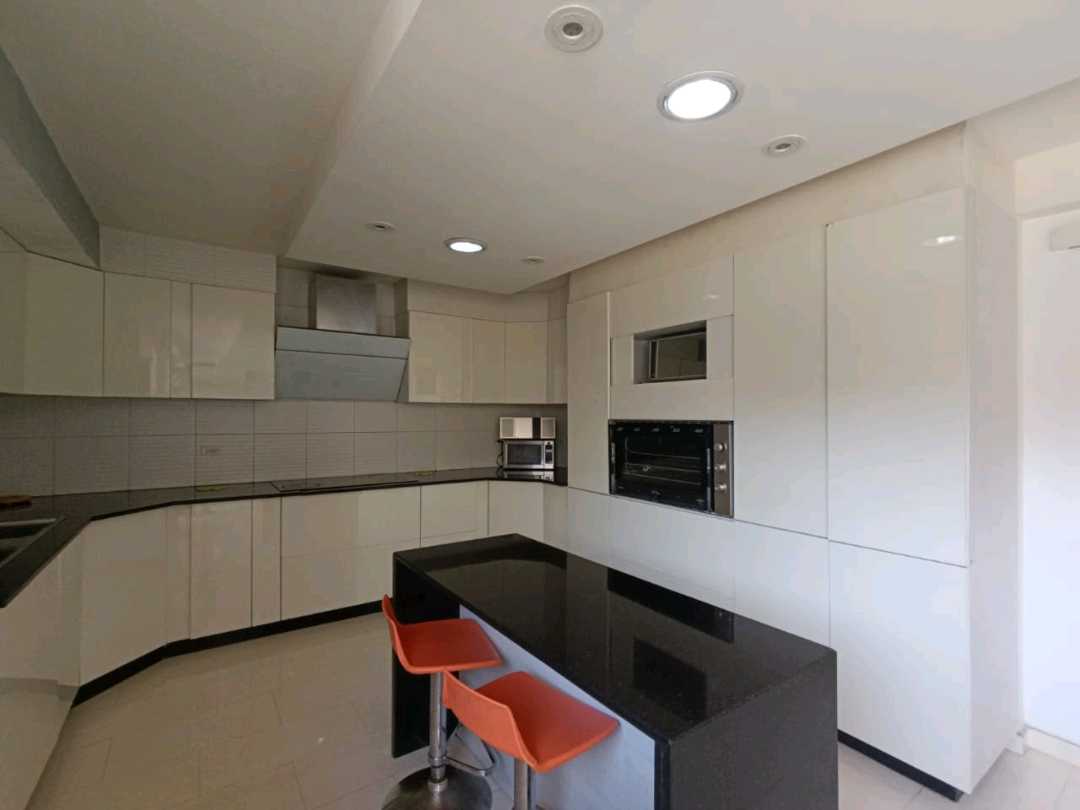Casa con parcela en venta urb cafetal naguanagua MS-9722511 - Foto 2