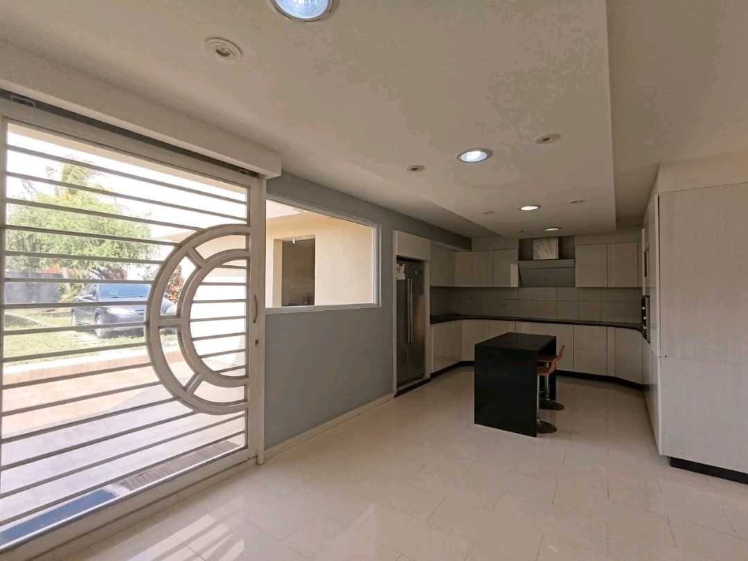 Casa con parcela en venta urb cafetal naguanagua MS-9722511 - Foto 3