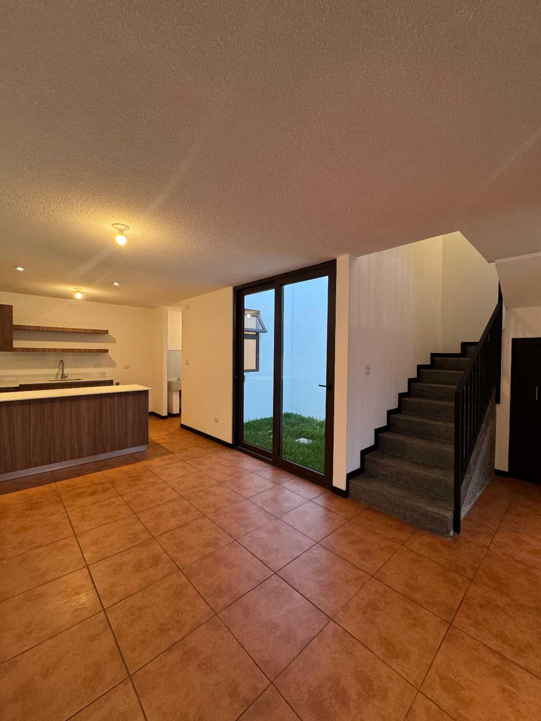 Casa en Venta Condominio Casa Cardenal (a 15 minutos.de la.Antigua) - Image 3
