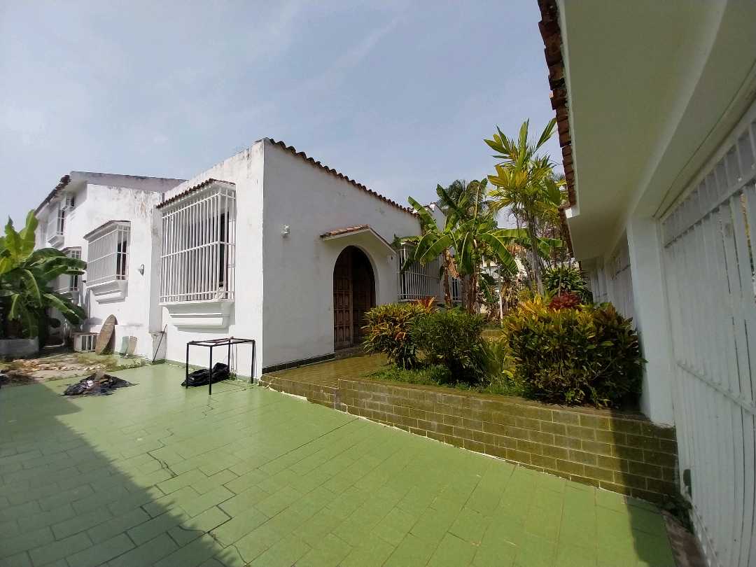 Casa en venta en Lomas del Este Valencia MC-9774479 - Foto 2