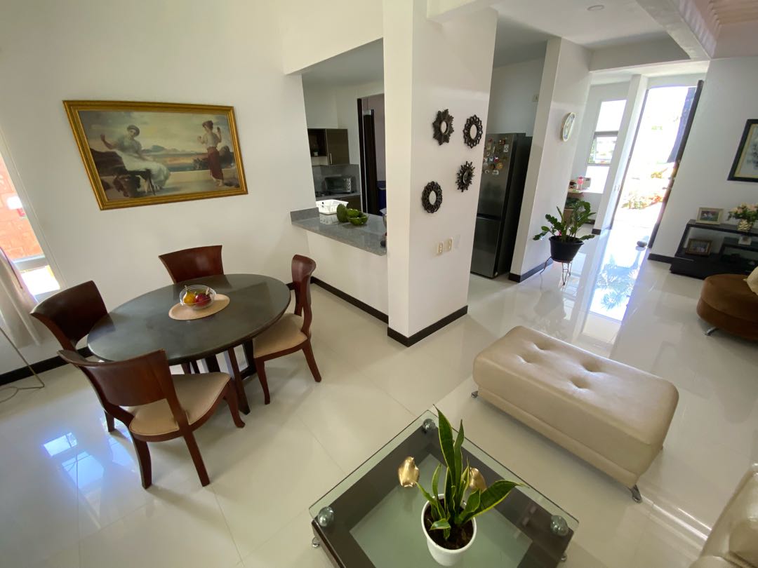 CASA EN VENTA EN PAISAJES DEL CASTILLO - VIA CALI JAMUNDI