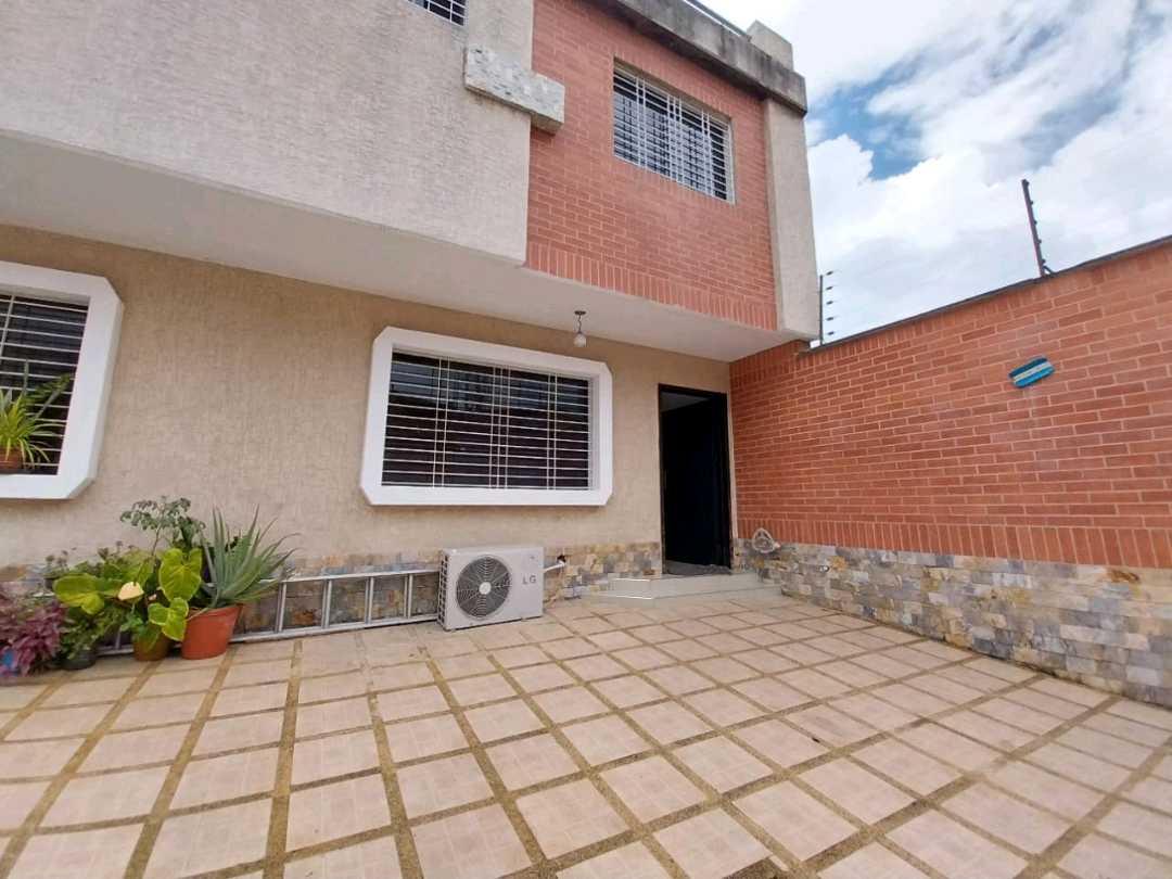 CASA EN VENTA QUINTAS NORTE DE NAGUANAGUA AAR-9469610 - Foto 1