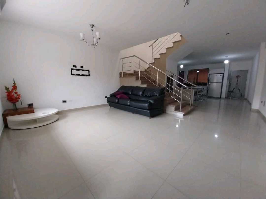 CASA EN VENTA QUINTAS NORTE DE NAGUANAGUA AAR-9469610 - Foto 2