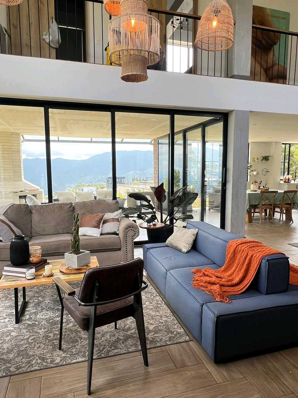 Casa en venta Envigado cerca al colegio San José las Vegas