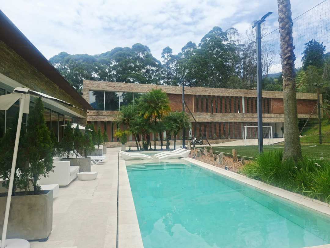 Casa en venta Loma del Chocho alto valor