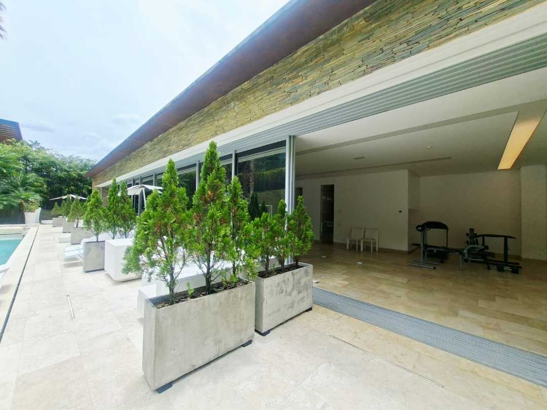 Casa en venta Loma del Chocho alto valor