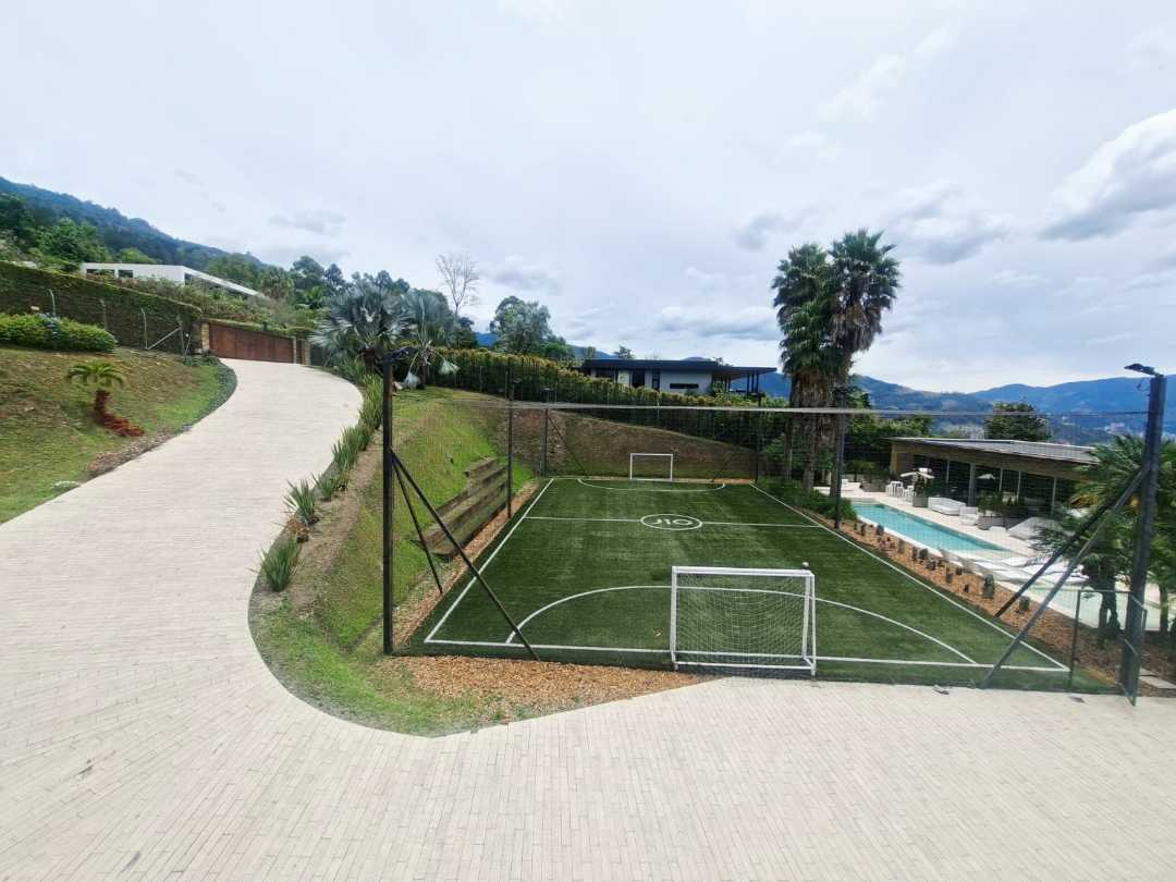 Casa en venta Loma del Chocho alto valor