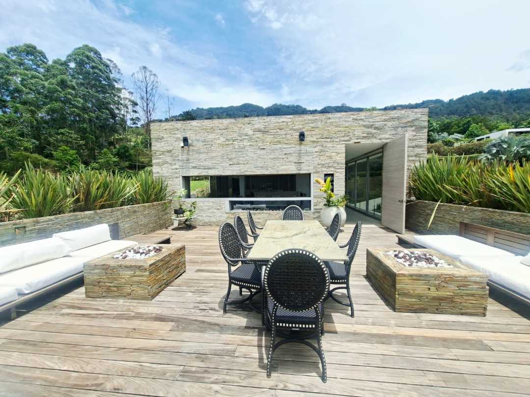 Casa en venta Loma del Chocho alto valor