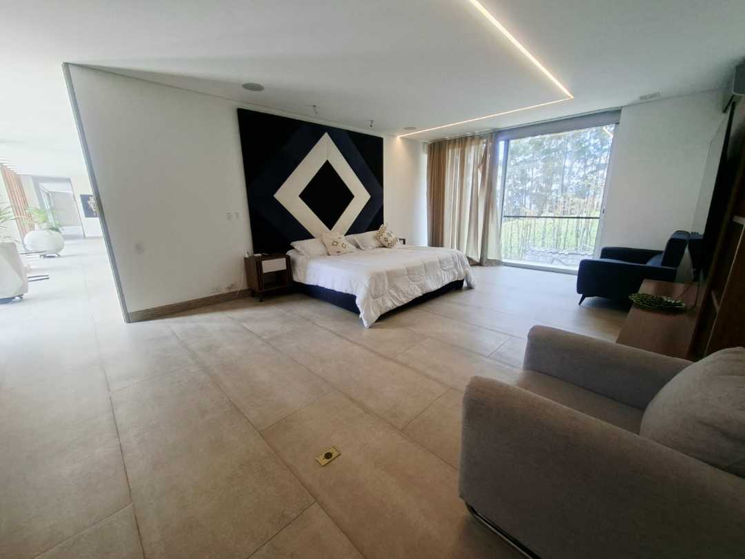 Casa en venta Loma del Chocho alto valor