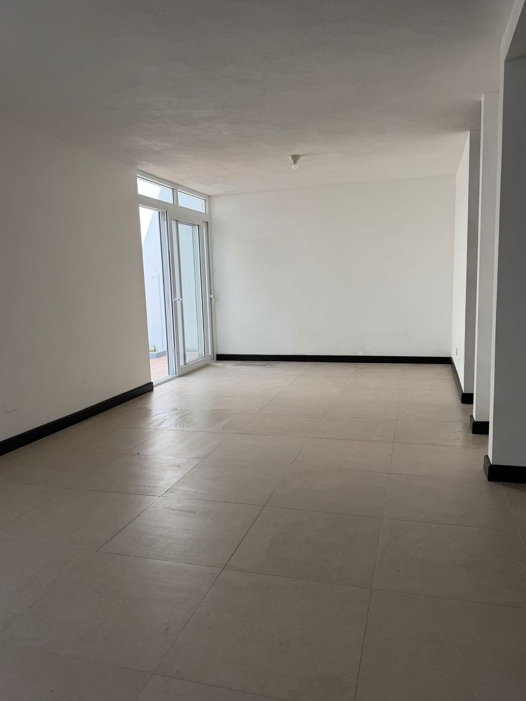 Casa en Venta Granai II Zona 11 - Miniatura 3