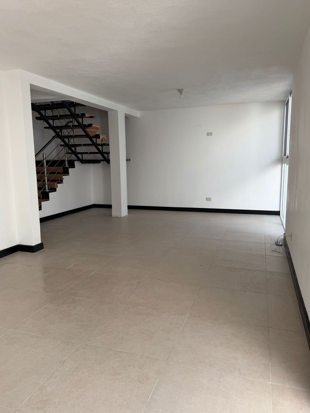 Casa en Venta Granai II Zona 11 - Miniatura 4