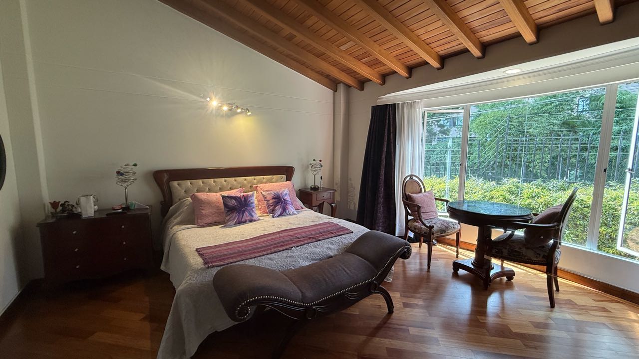 Casa en venta La Calera, Poblado-Medellín