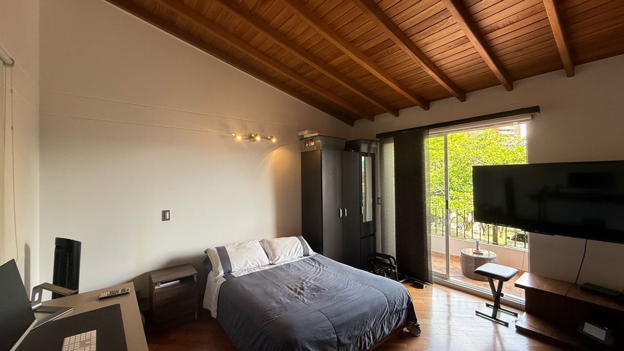 Casa en venta La Calera, Poblado-Medellín