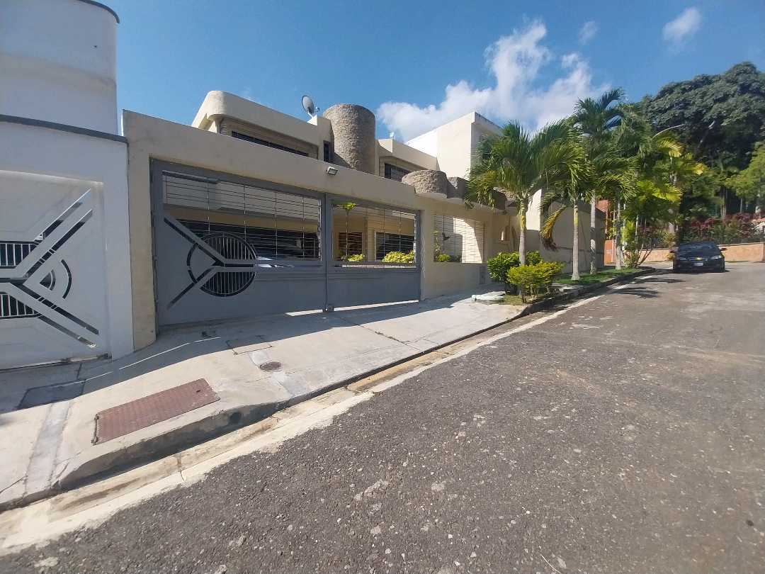 CASA EN VENTA PREBO III AMOBLADA AAR-9475278 - Foto 1