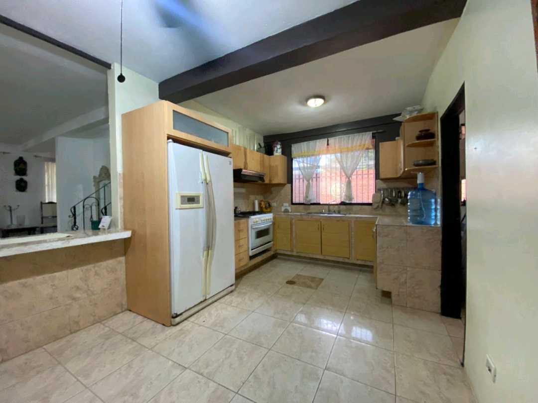Casa en venta Urb. Rotafe Naguanagua HV-9767443 - Foto 5