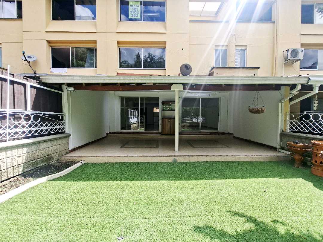 Casa en venta y arriendo Castropol HGTW