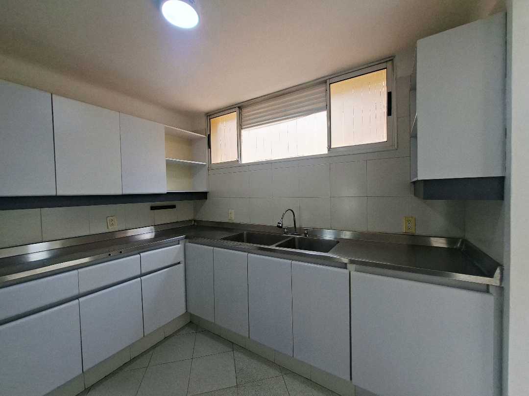 Casa en venta y arriendo Castropol HGTW