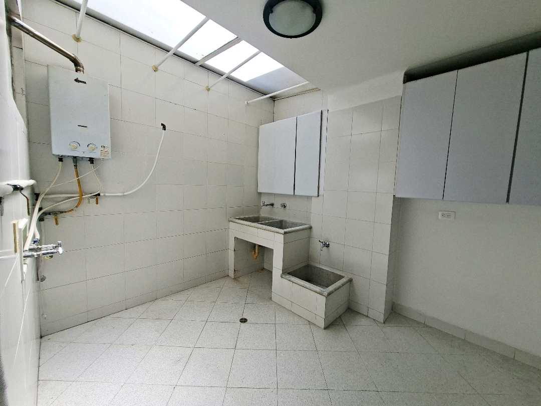 Casa en venta y arriendo Castropol HGTW