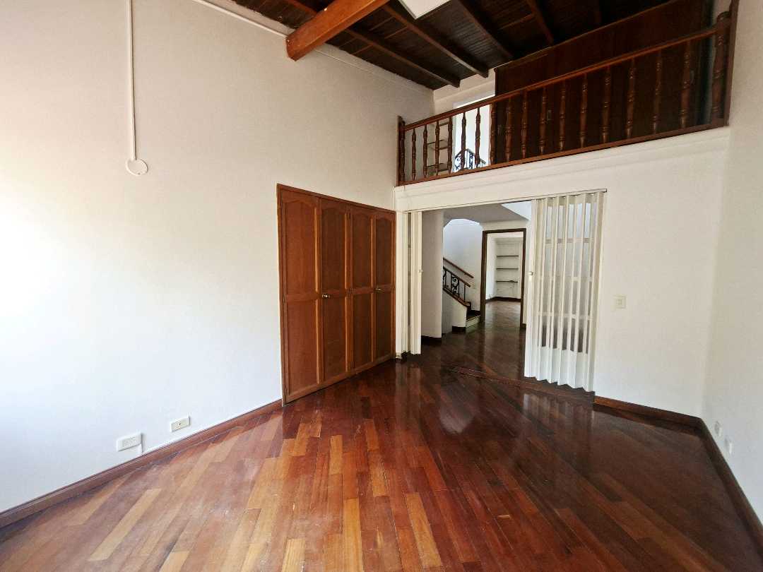 Casa en venta y arriendo Castropol HGTW