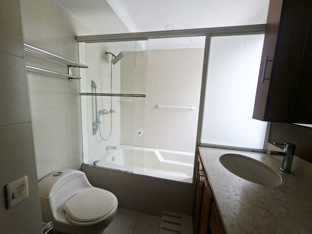 Casa en venta y arriendo Castropol HGTW