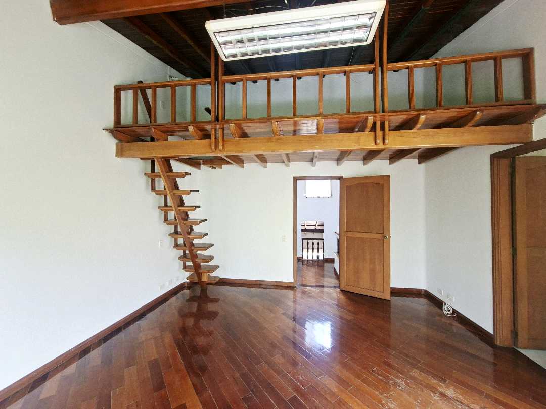 Casa en venta y arriendo Castropol HGTW