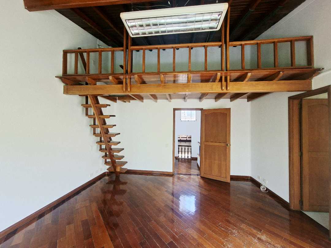 Casa en venta y arriendo Castropol HGTW