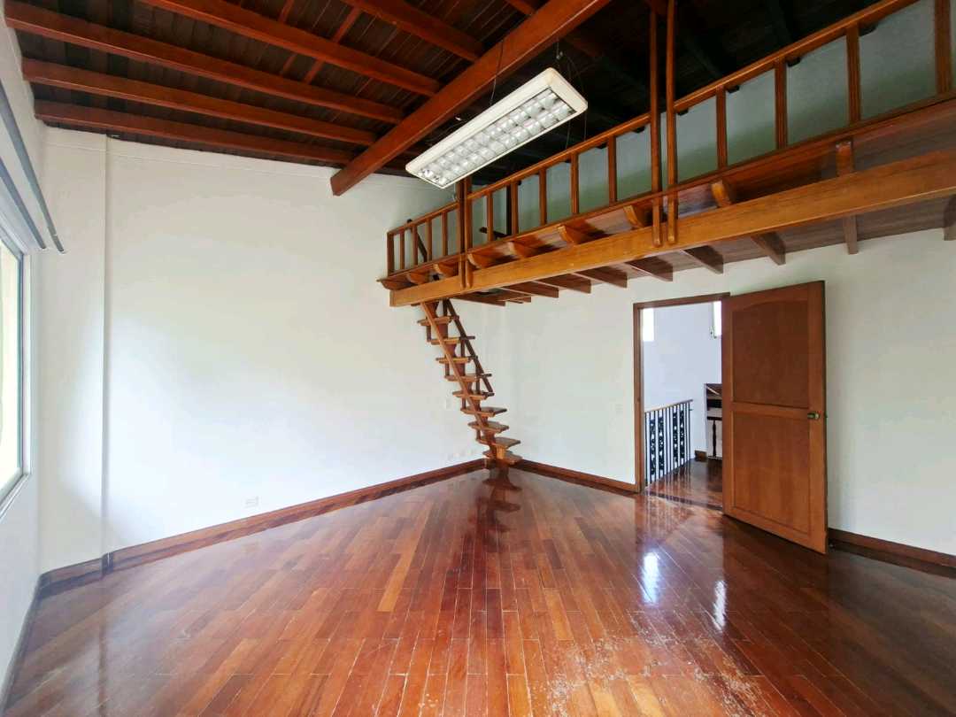 Casa en venta y arriendo Castropol HGTW