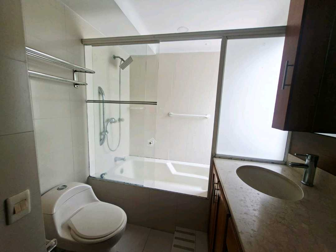 Casa en venta y arriendo Castropol HGTW