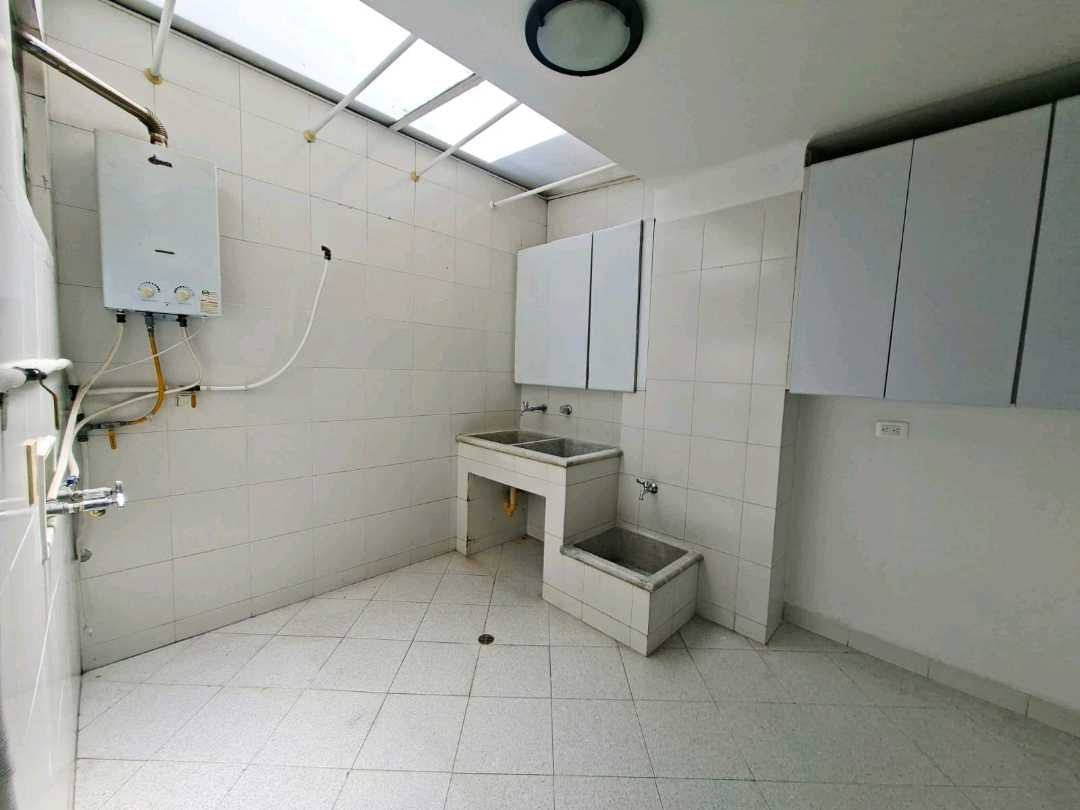 Casa en venta y arriendo Castropol HGTW