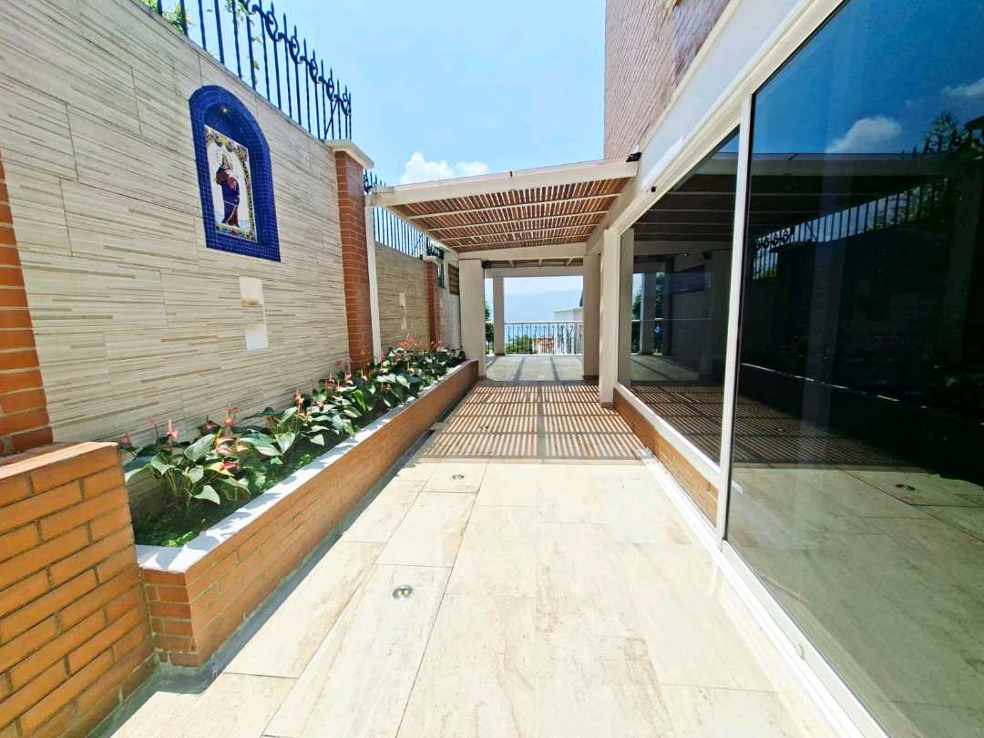 Casa en venta y arriendo Cola del Zorro CQ17