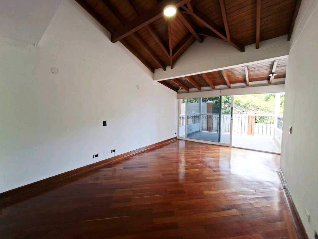 Casa en venta y arriendo Cola del Zorro CQ17