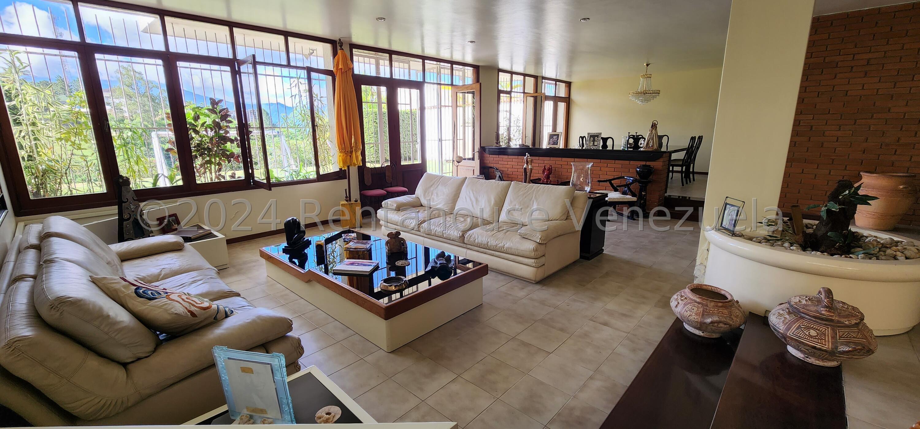 Casa - Lomas de La Lagunita - Caracas