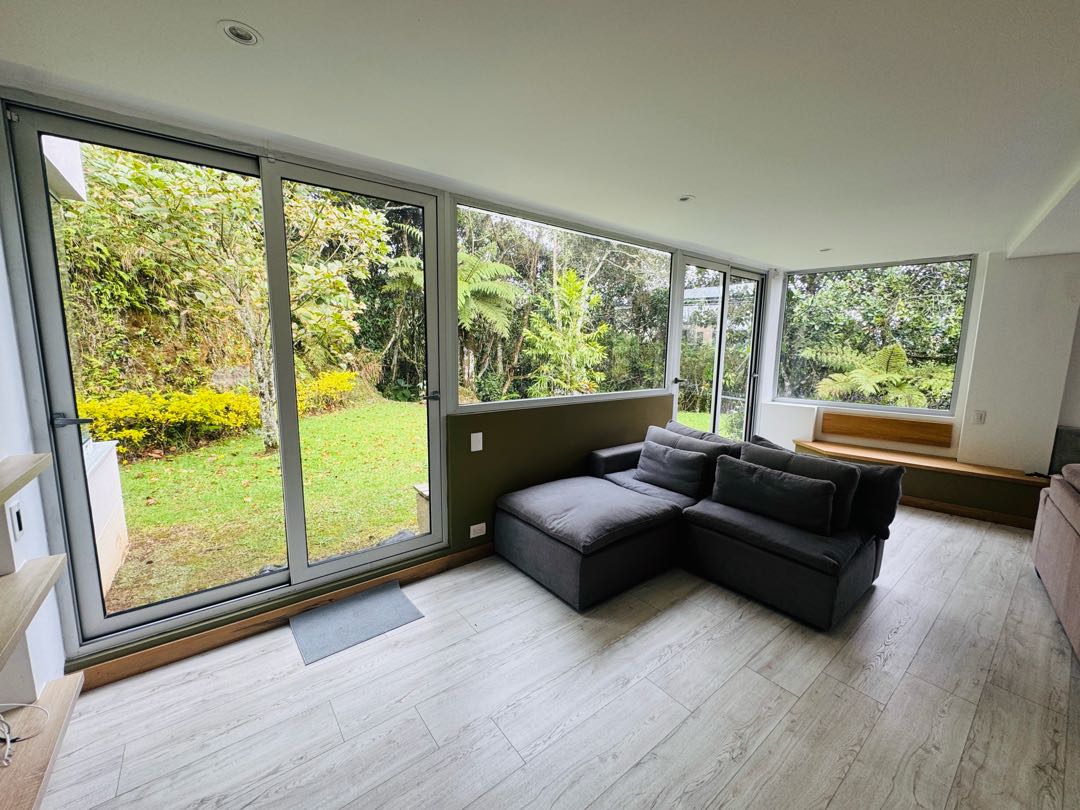 Casa moderna en el Alto de las Palmas