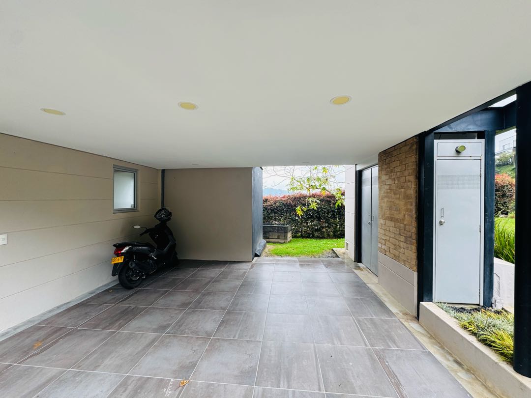 Casa moderna en el Alto de las Palmas